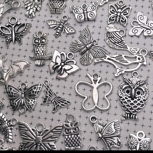 35 pc Flying Things Charms Pendants Bracelets & Jump Rings Bundle Jewelry Making - Picture 12 of 13